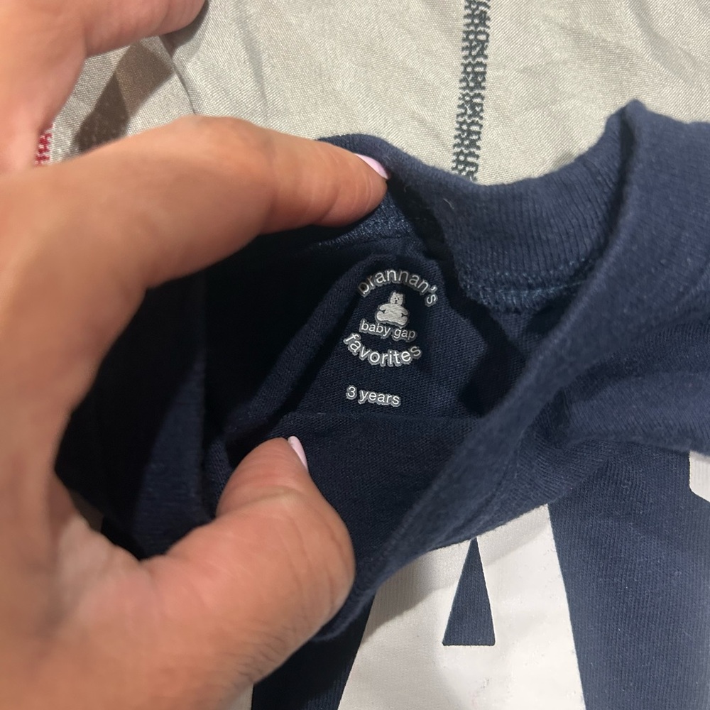 GAP Kids Classic Navy Tee - Picture 2 of 2